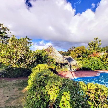 Huahine - Bungalow Tiare ファール エクステリア 写真
